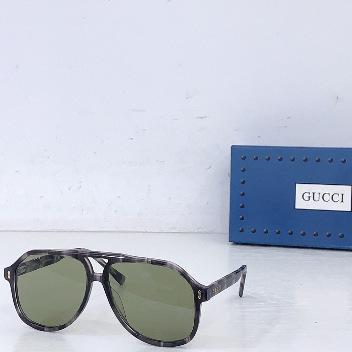 Gucci GUCC*