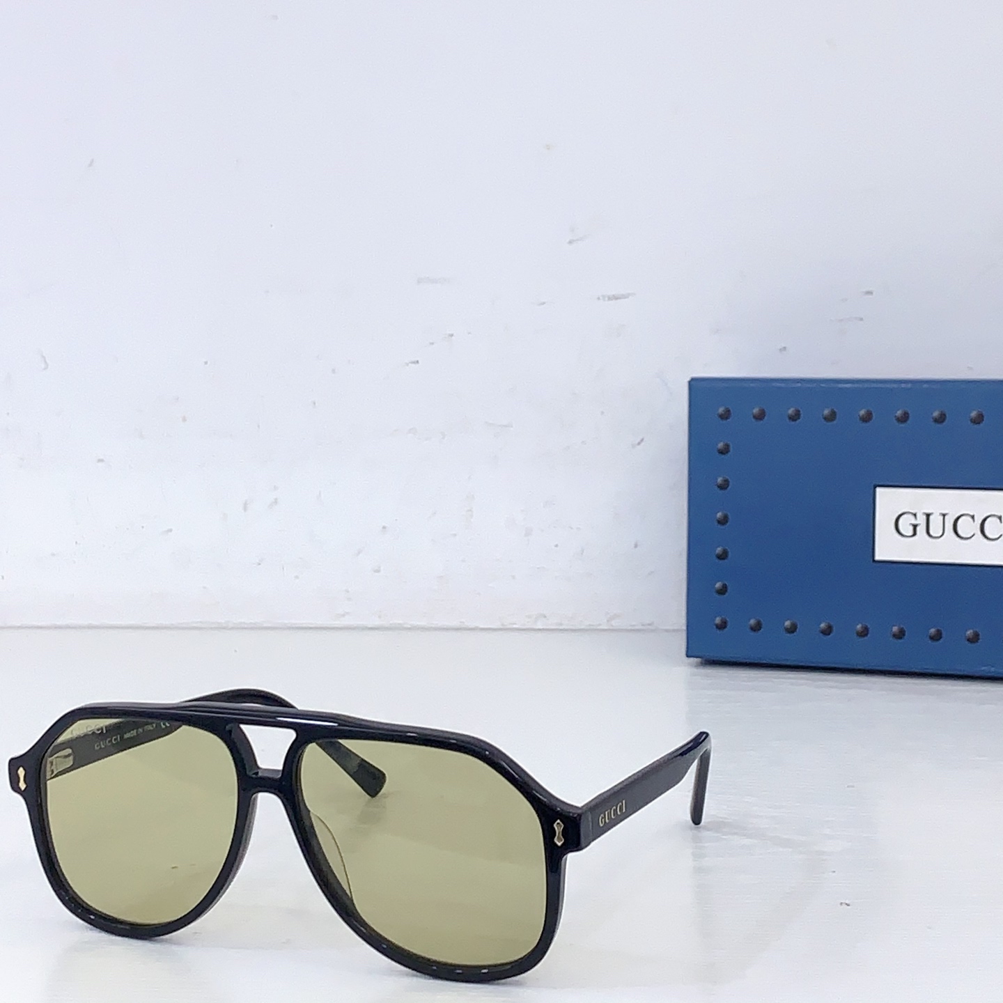 Gucci GUCC*