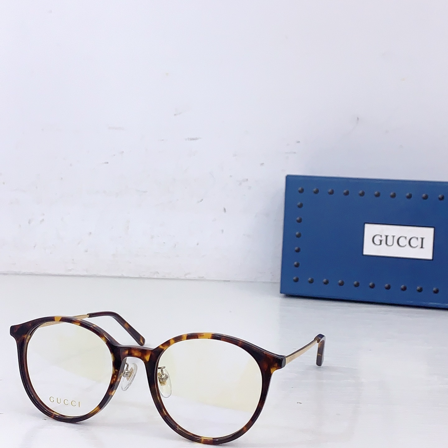 Gucci GUCC*
