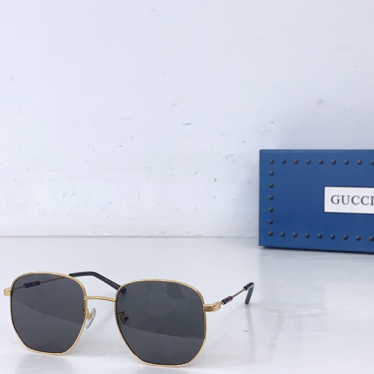 Gucci GUCC*