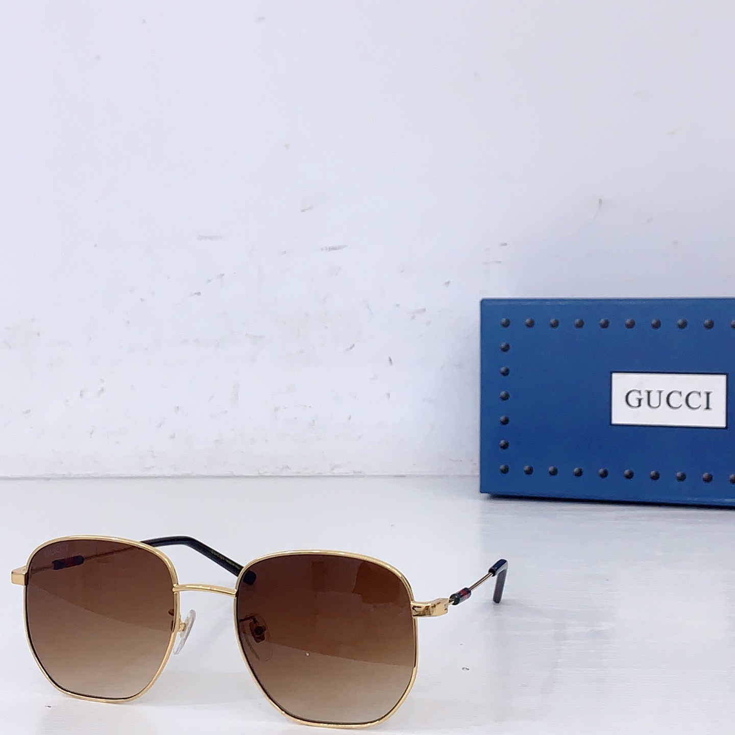 Gucci GUCC*