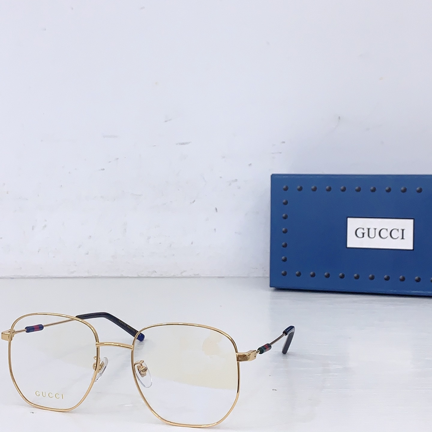 Gucci GUCC*