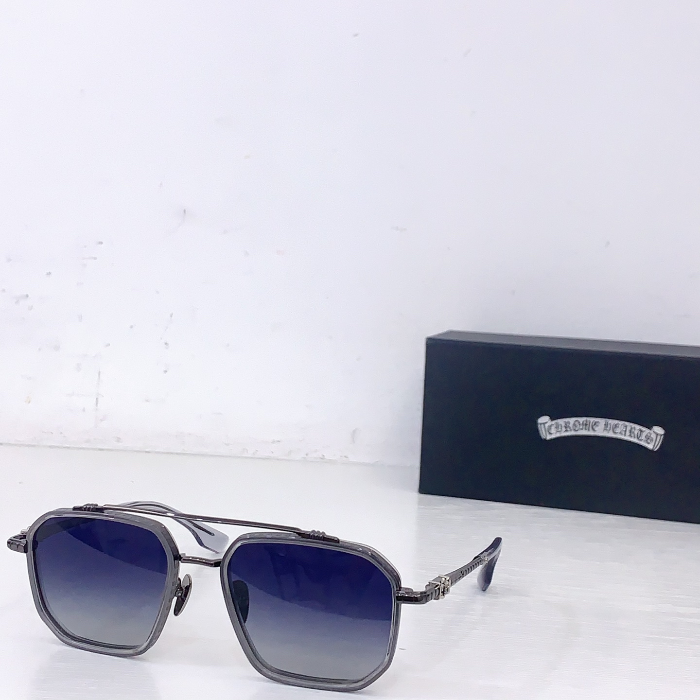 NO:864586,CHROME HEART* MODELCH8153 SIZE55 mouth 19-147 titanium～～glasses, sunglasses, sunglasses, glasses, chrome hearts19860909CHROME HEART* MODELCH8153 SIZE55口19-147钛～～ 眼镜墨镜太阳镜,眼镜,chrome hearts,glasses