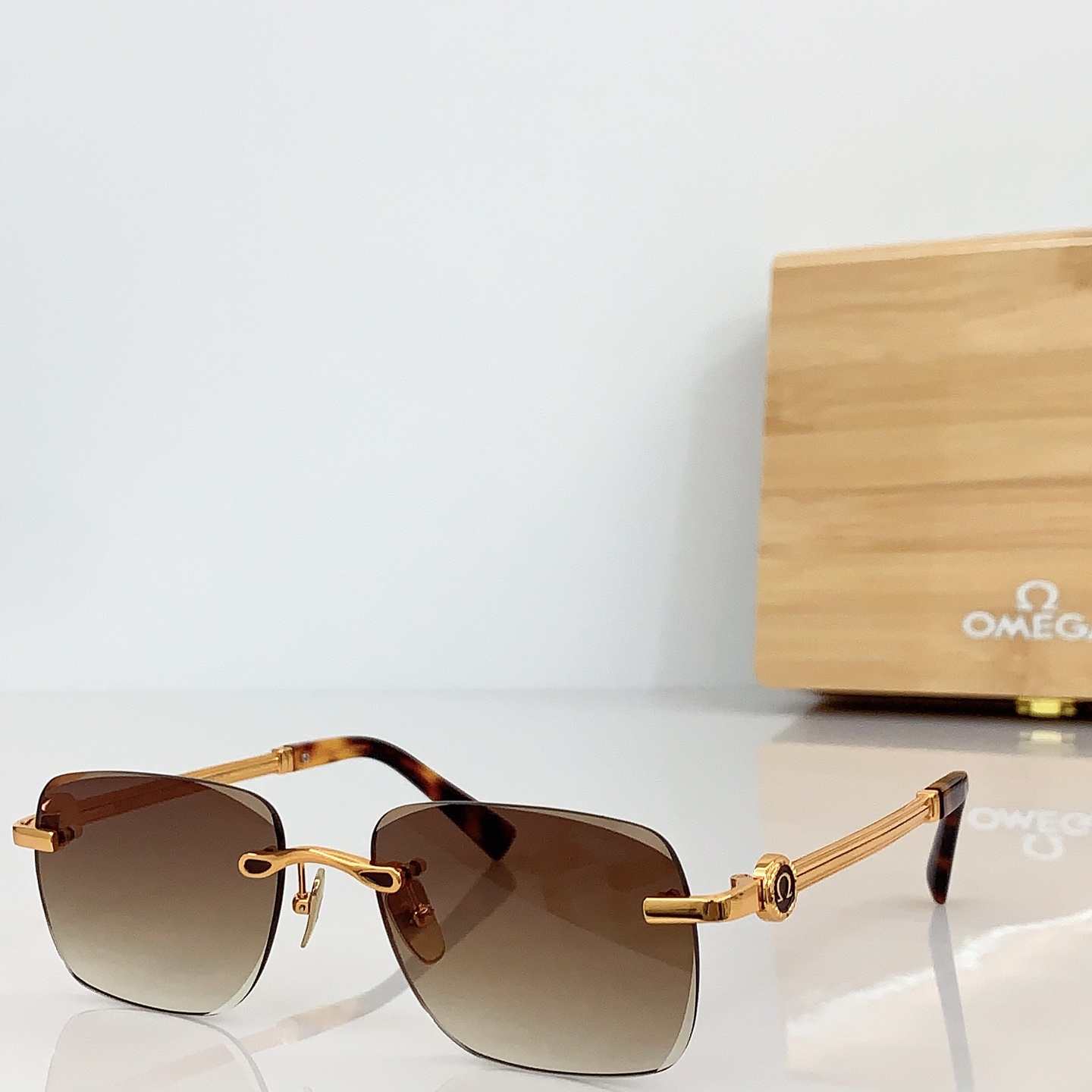 NO:950527,OMEGA MODELSS1341 SIZE57 mouth 18- 18K-TITANIUM titanium glasses sunglasses sunglasses, glasses, omega19860909OMEGA 欧米茄 MODELSS1341 SIZE57口18- 18K-TITANIUM 钛 眼镜墨镜太阳镜,眼镜,omega,glasses