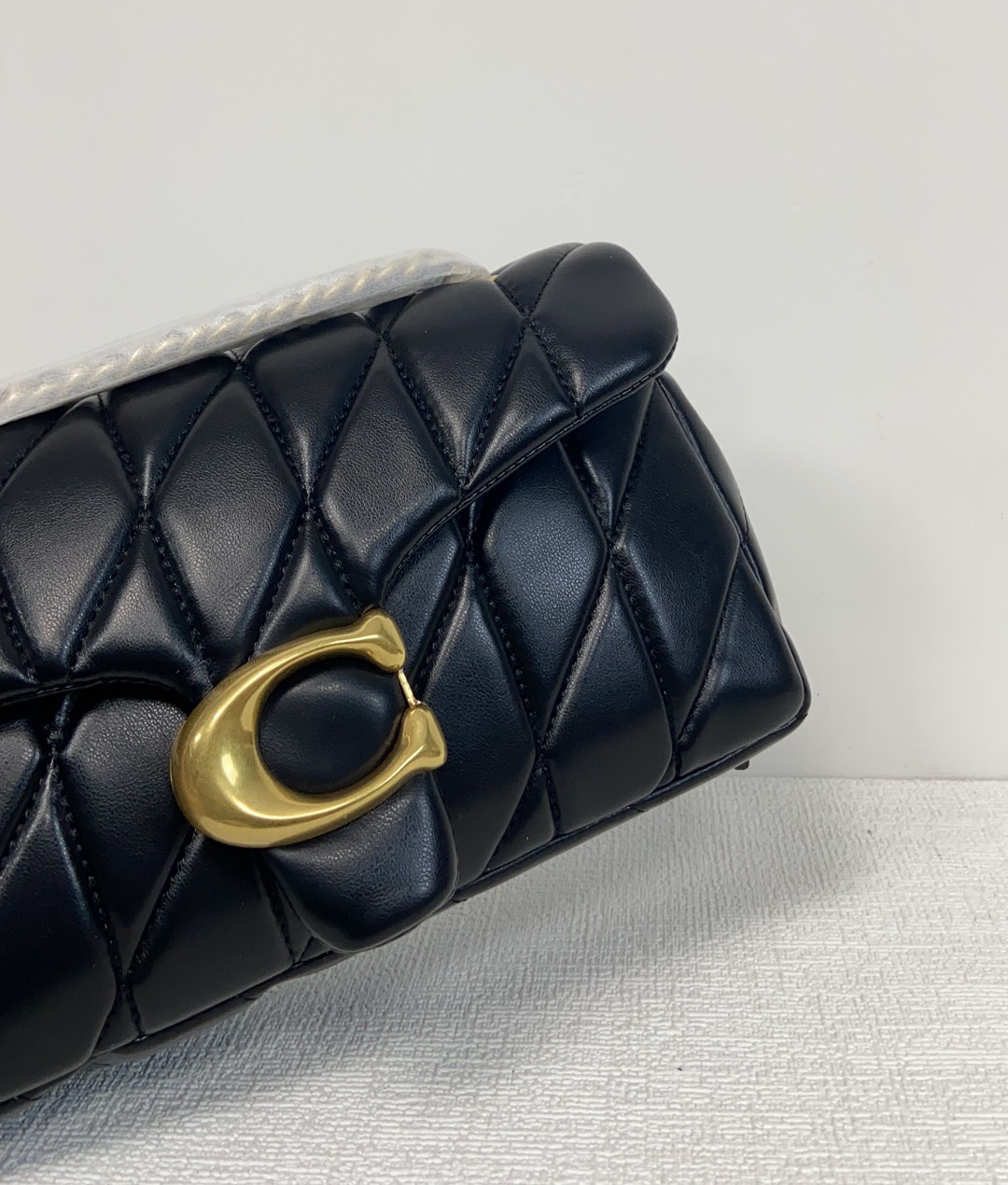Coach Coach 2月新品 CP150 Quilting Tabby珩缝工艺的链条tabby 酷酷的暗黑扣