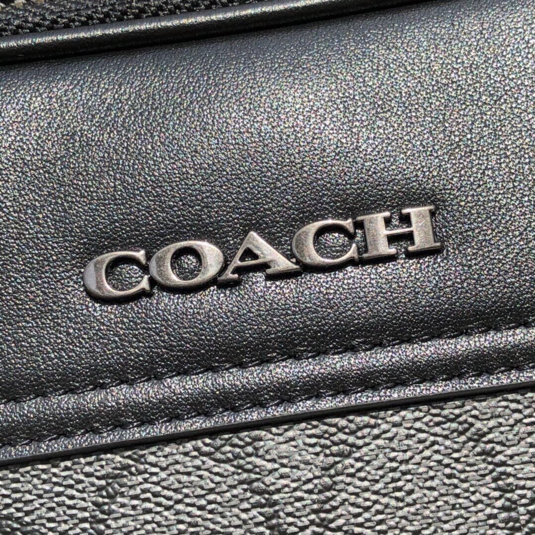 Coach C4149 最新款COACH 蔻驰 奥莱款 款 男士单肩背斜挎包 新款比以前的相机包大一点