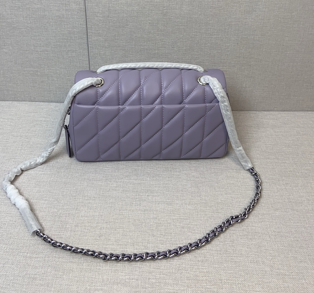 Coach 新品 CP210 CP207 Quilting Tabby珩缝工艺的链条tabby 酷酷的暗黑扣低调又高级的银色扣