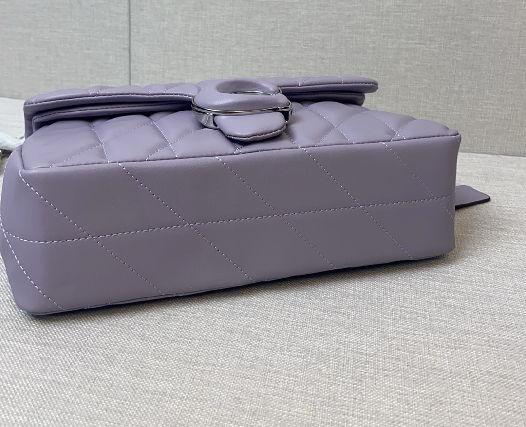 Coach 新品 CP210 CP207 Quilting Tabby珩缝工艺的链条tabby 酷酷的暗黑扣低调又高级的银色扣