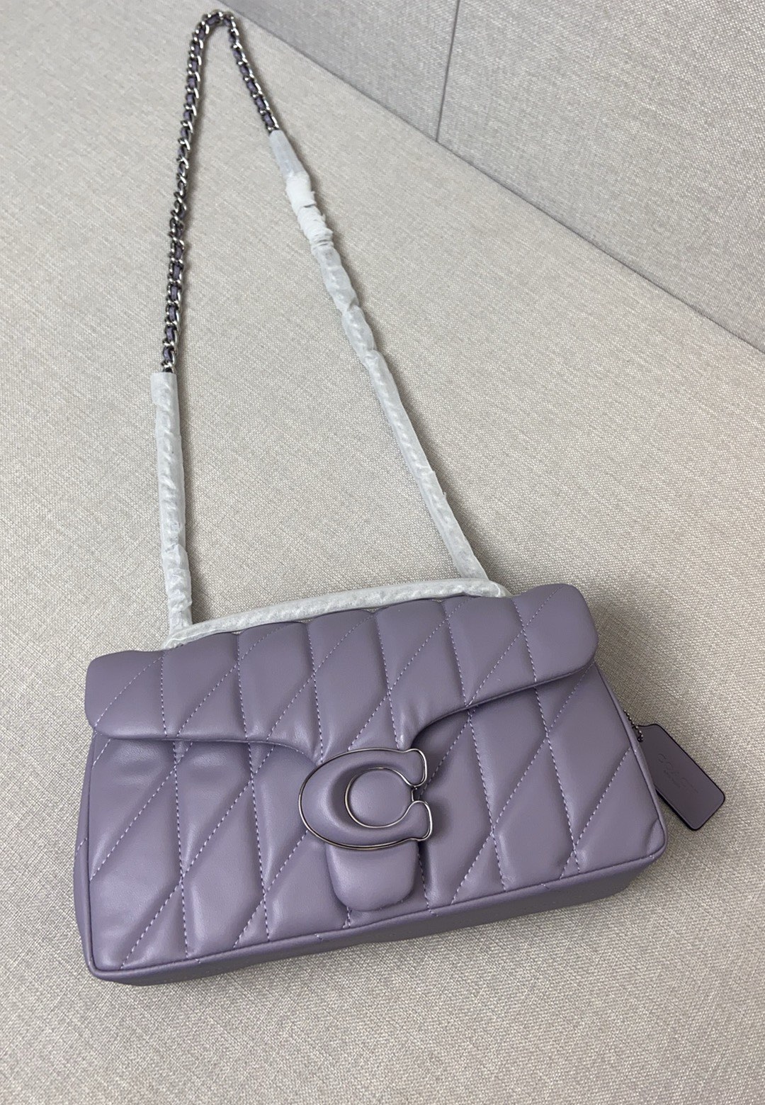 Coach 新品 CP210 CP207 Quilting Tabby珩缝工艺的链条tabby 酷酷的暗黑扣低调又高级的银色扣