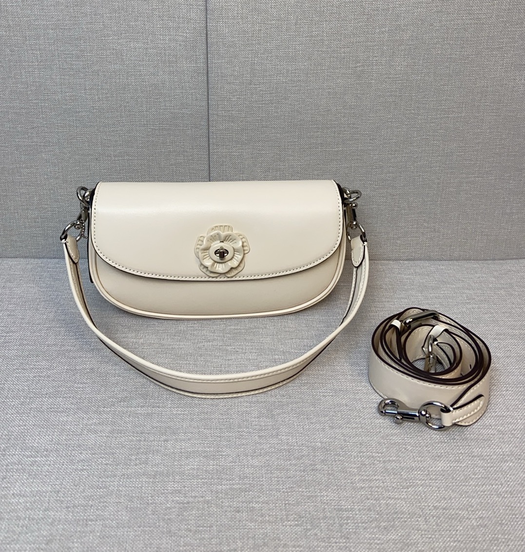 Coach | 5月新品 山茶花Emmy白月光CU536 CU032 蔻驰山茶花回归