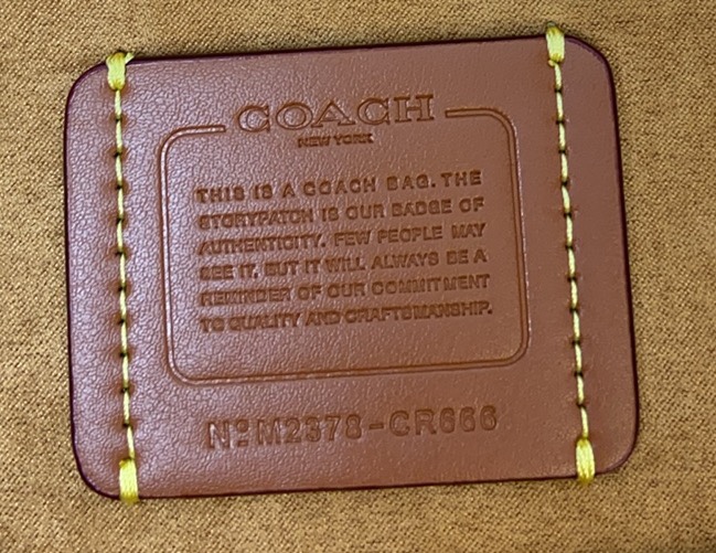 COACH EMMY 5月新品 CR667 夏日极简白色包包奶呼呼的白色包包搭配同色金属蛮清爽滴腋下