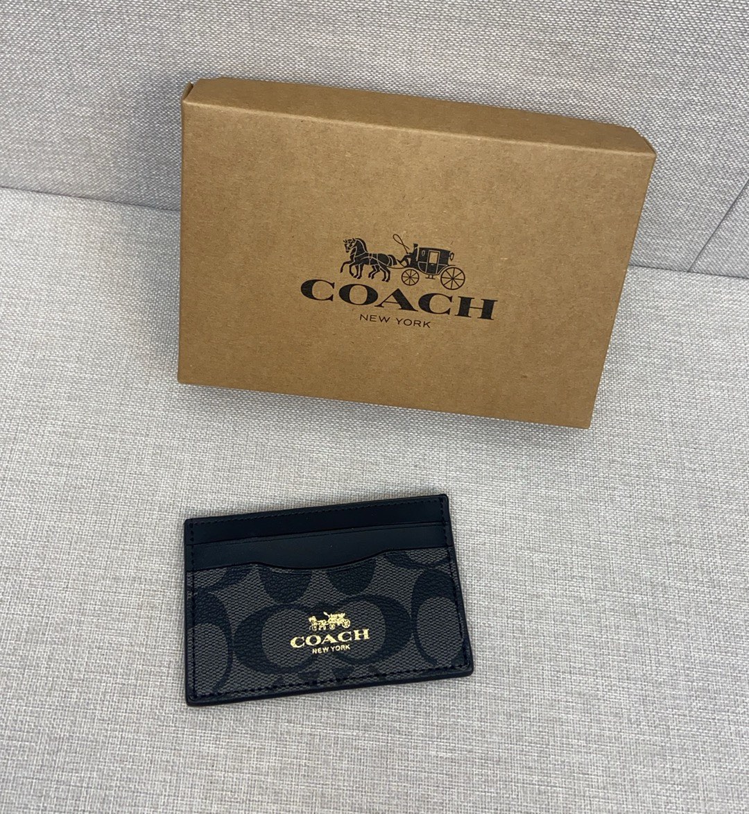 Coach 新款coach卡包F57312/63279放零钱放卡放硬币。多功能哦。尺寸10 7左右