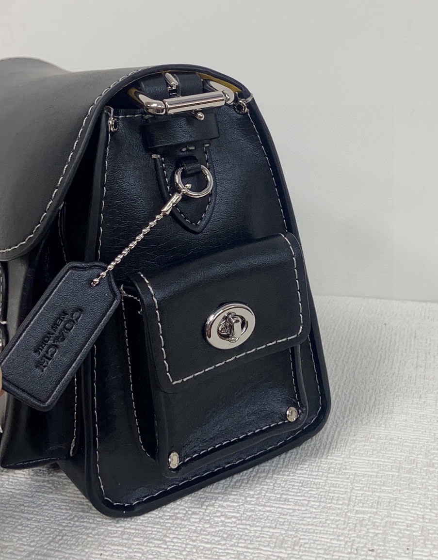 Coach 一月新品CT721 Coach也有机车风