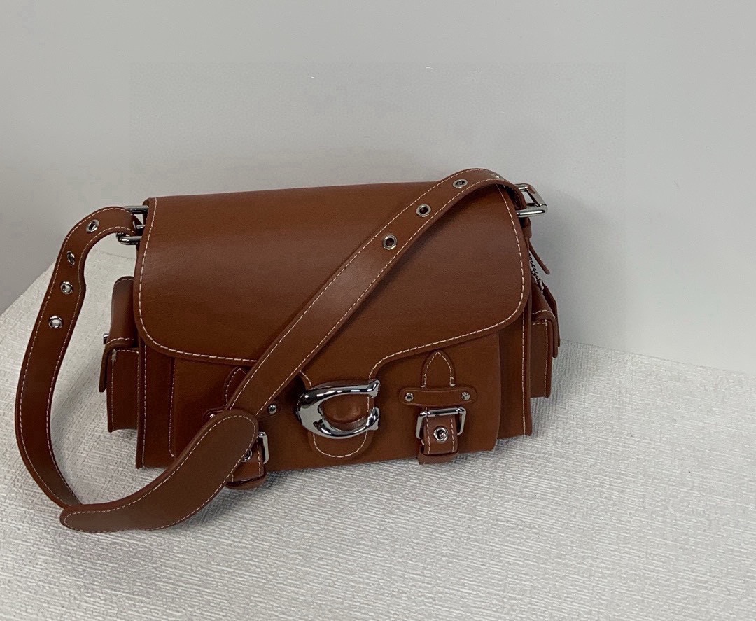 Coach 一月新品CT721 Coach也有机车风