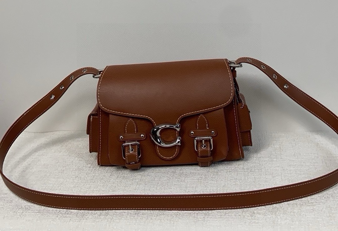 Coach 一月新品CT721 Coach也有机车风