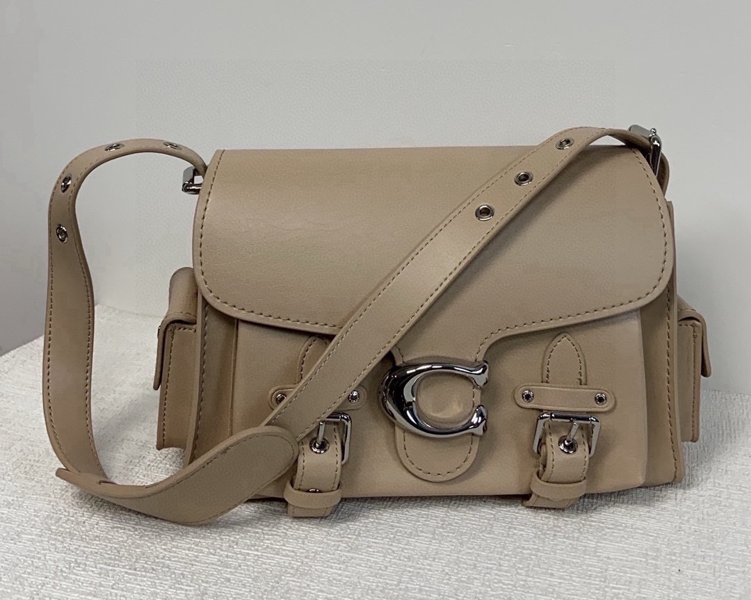 Coach 一月新品CT721 Coach也有机车风