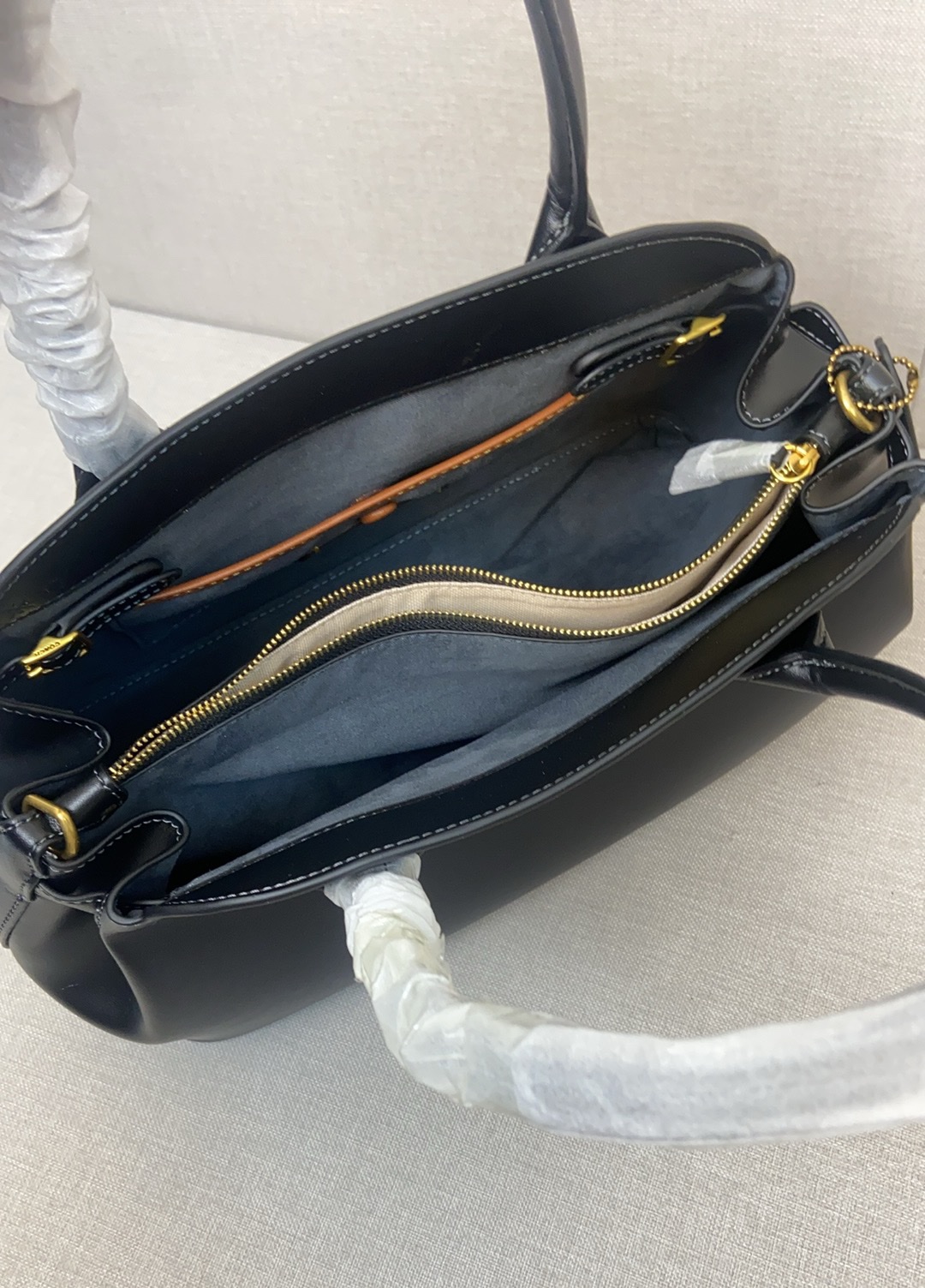 Coach Coach 8月新品 CU218