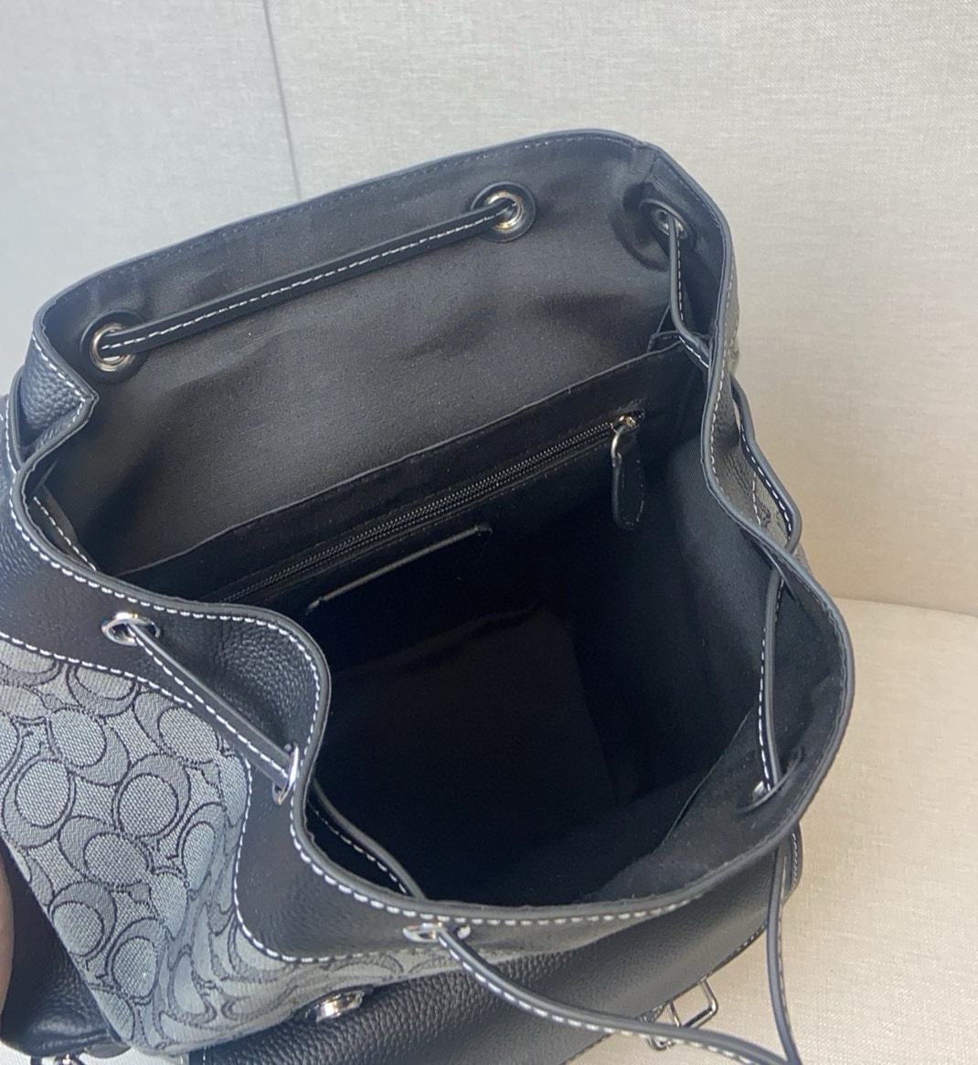 Coach COACH 蔻驰 4月新品CE523