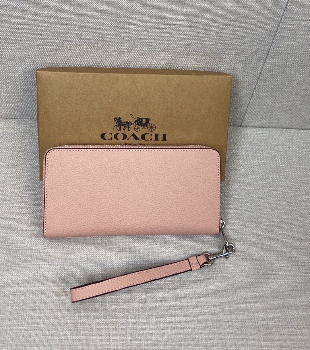 Coach Coach nolita 24年新款