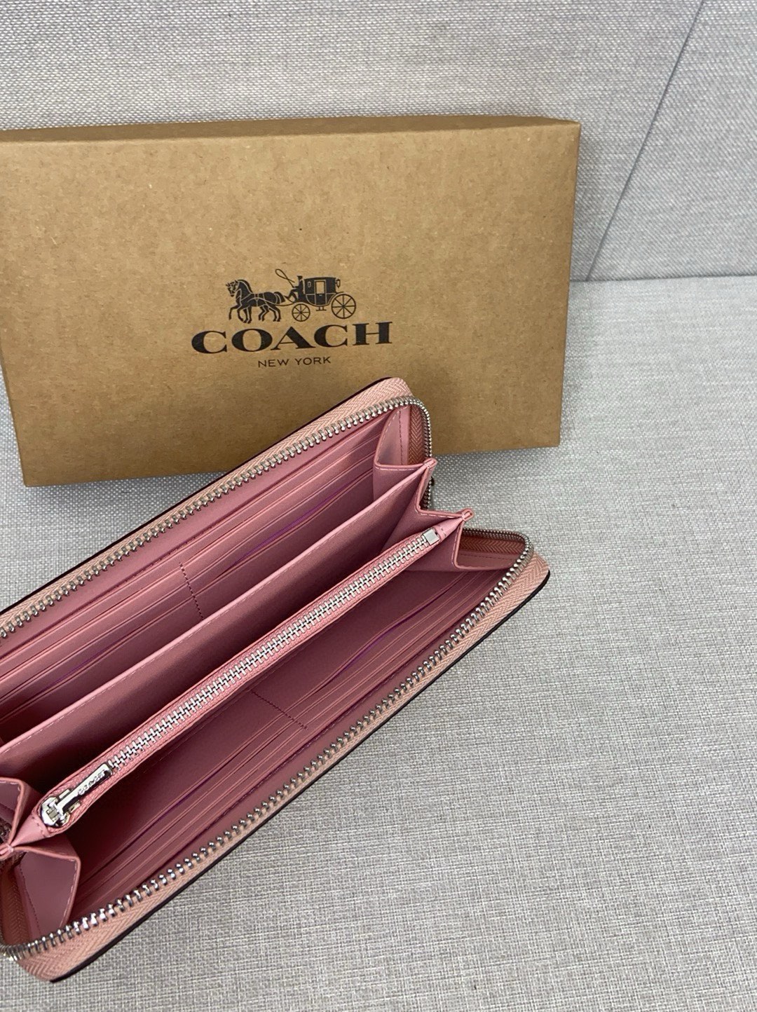 Coach Coach nolita 24年新款