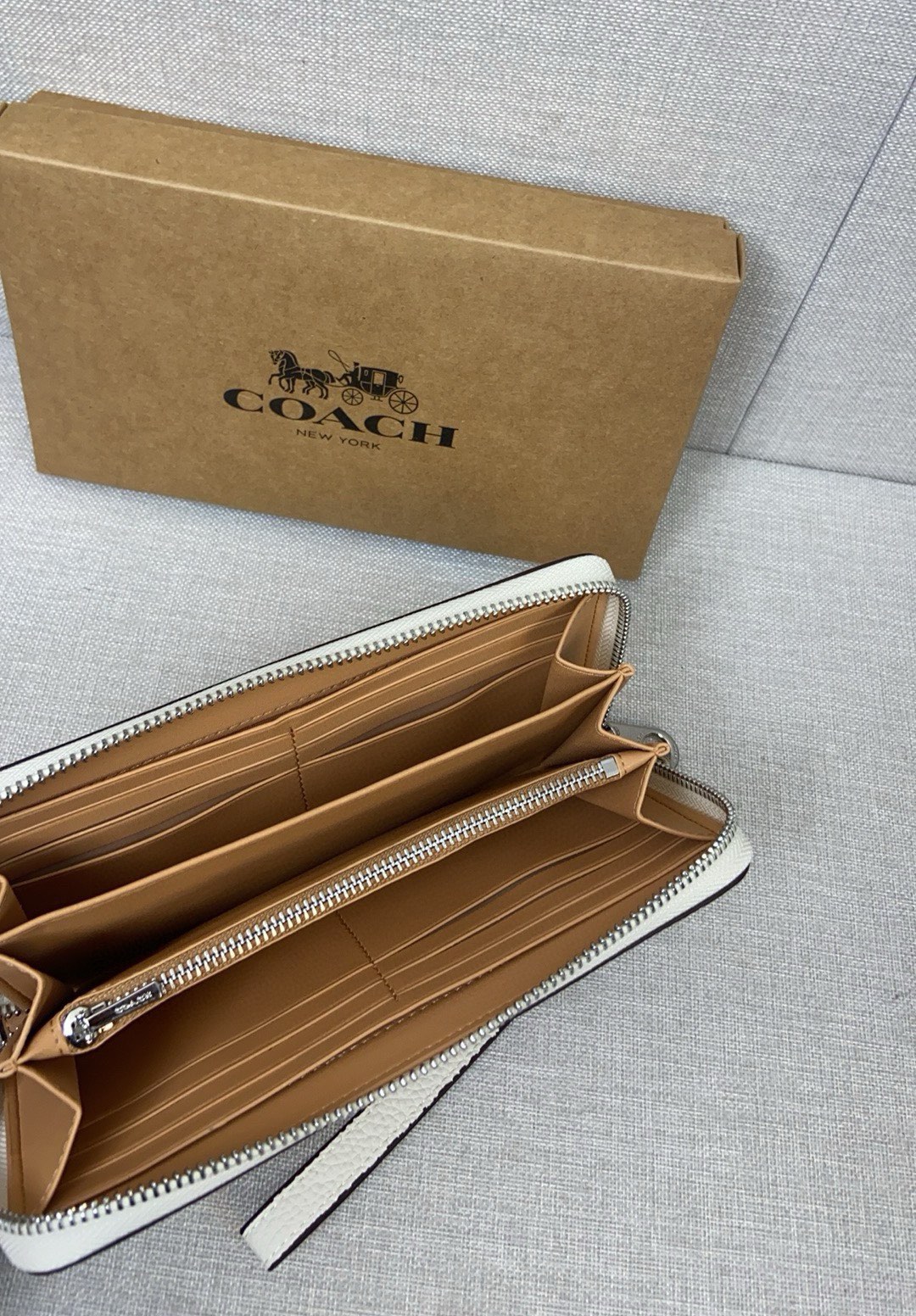Coach Coach nolita 24年新款