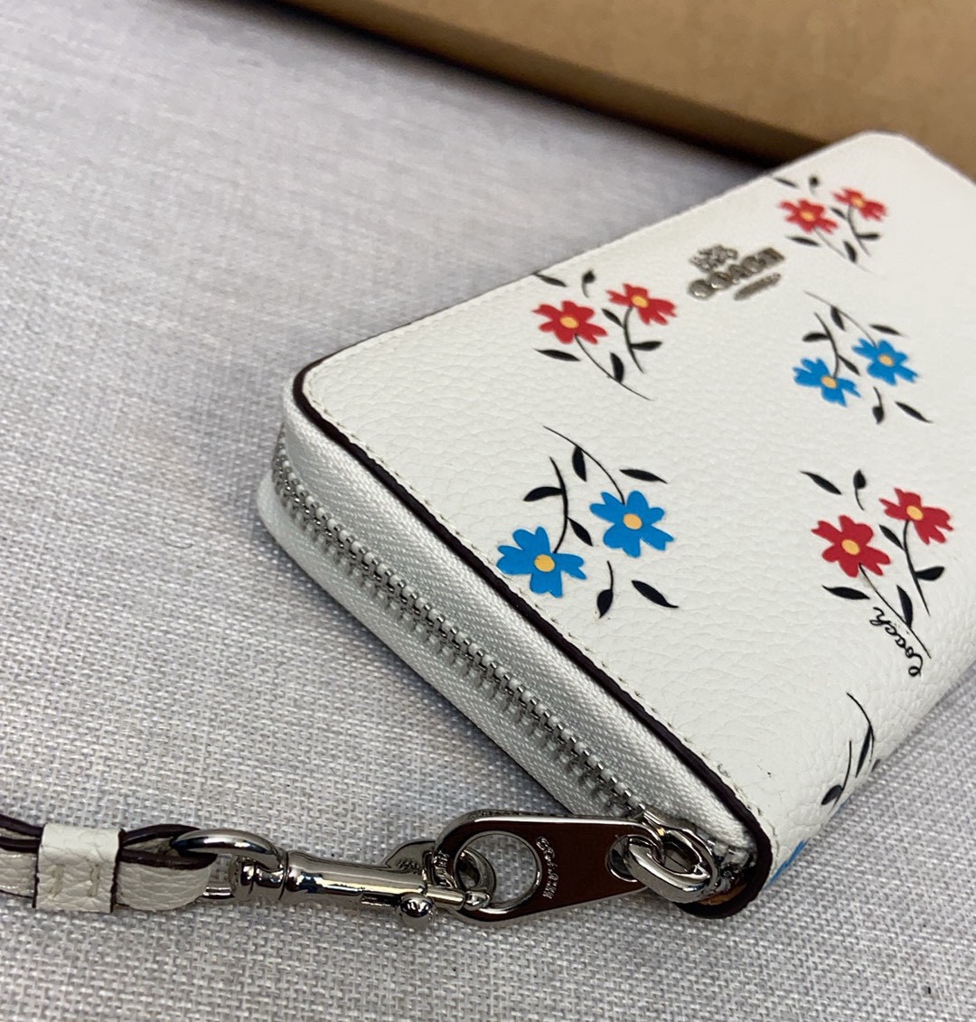 Coach Coach nolita 24年新款
