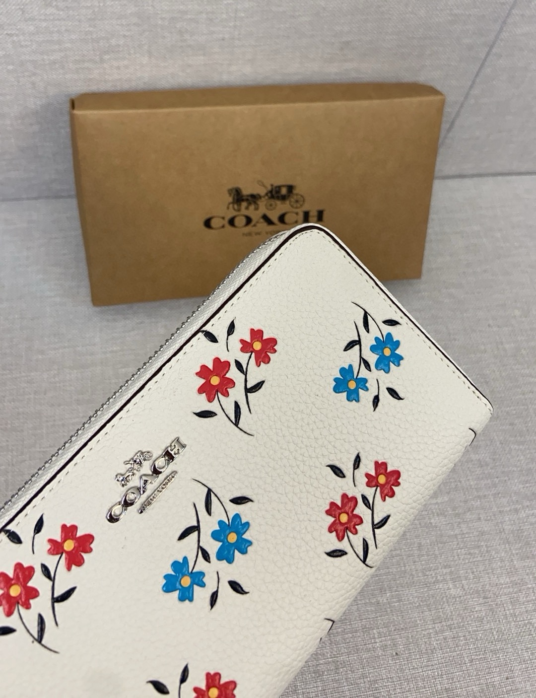 Coach Coach nolita 24年新款