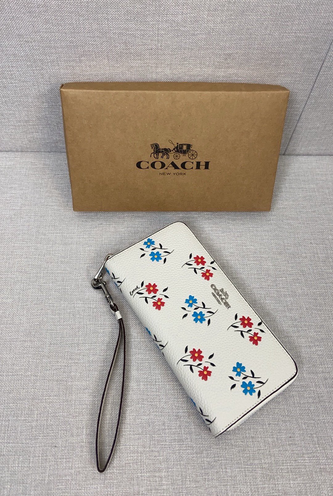 Coach Coach nolita 24年新款
