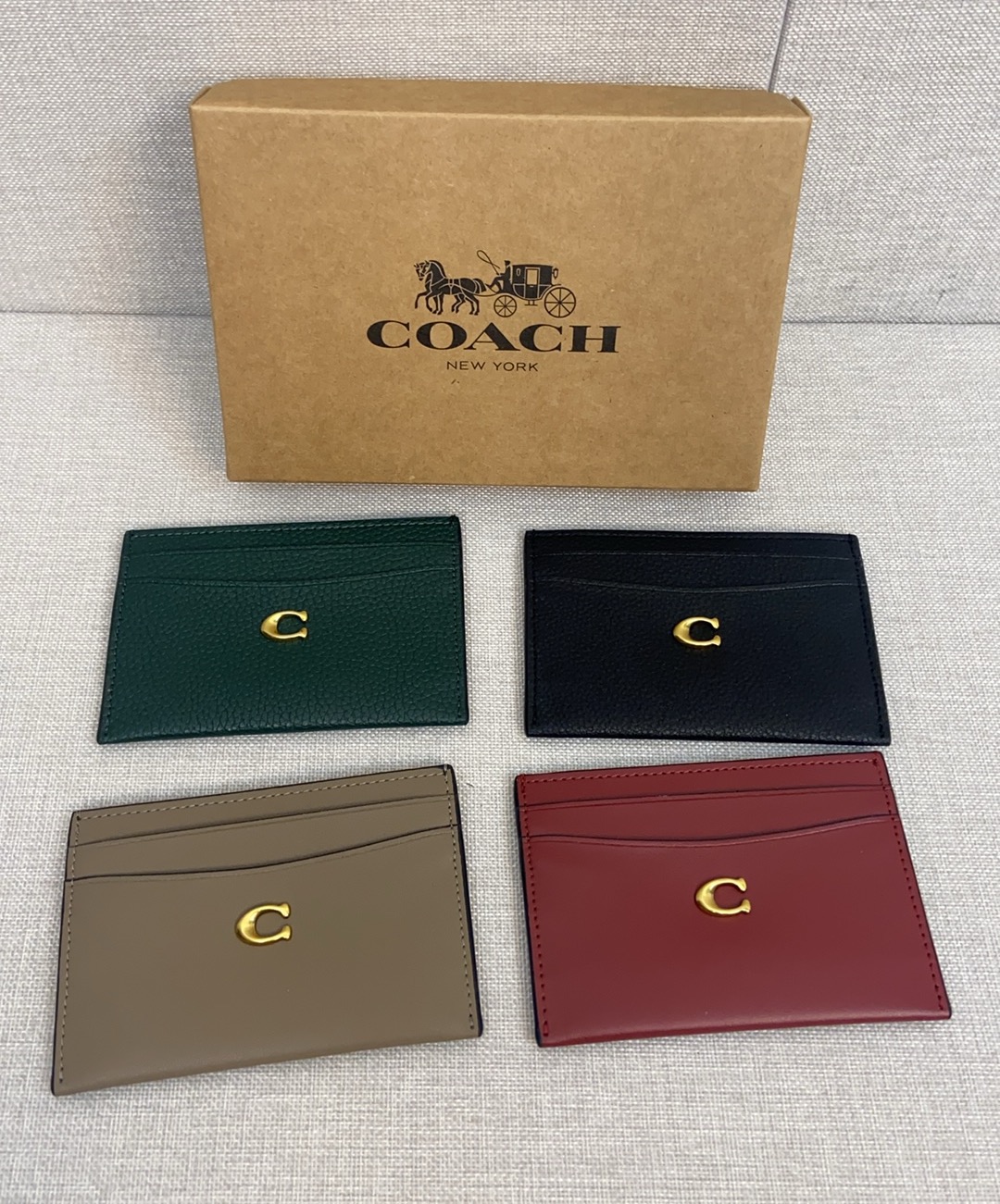 Coach 新款coach卡包cM436 CM435放零钱放卡放硬币。多功能哦。尺寸10 7左右