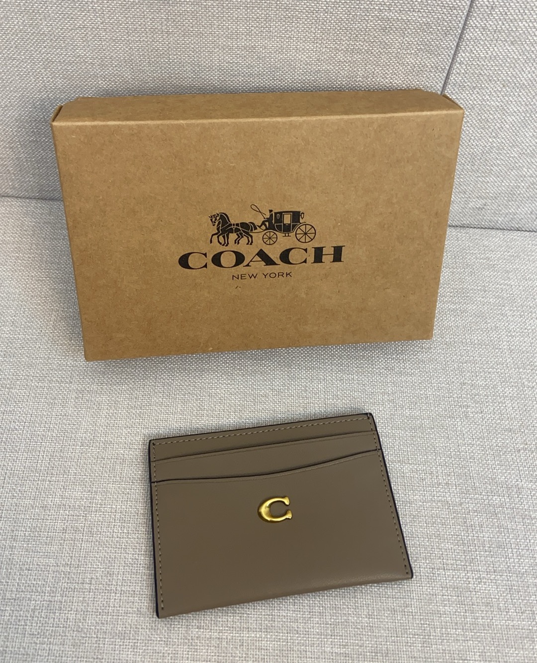 Coach 新款coach卡包cM436 CM435放零钱放卡放硬币。多功能哦。尺寸10 7左右