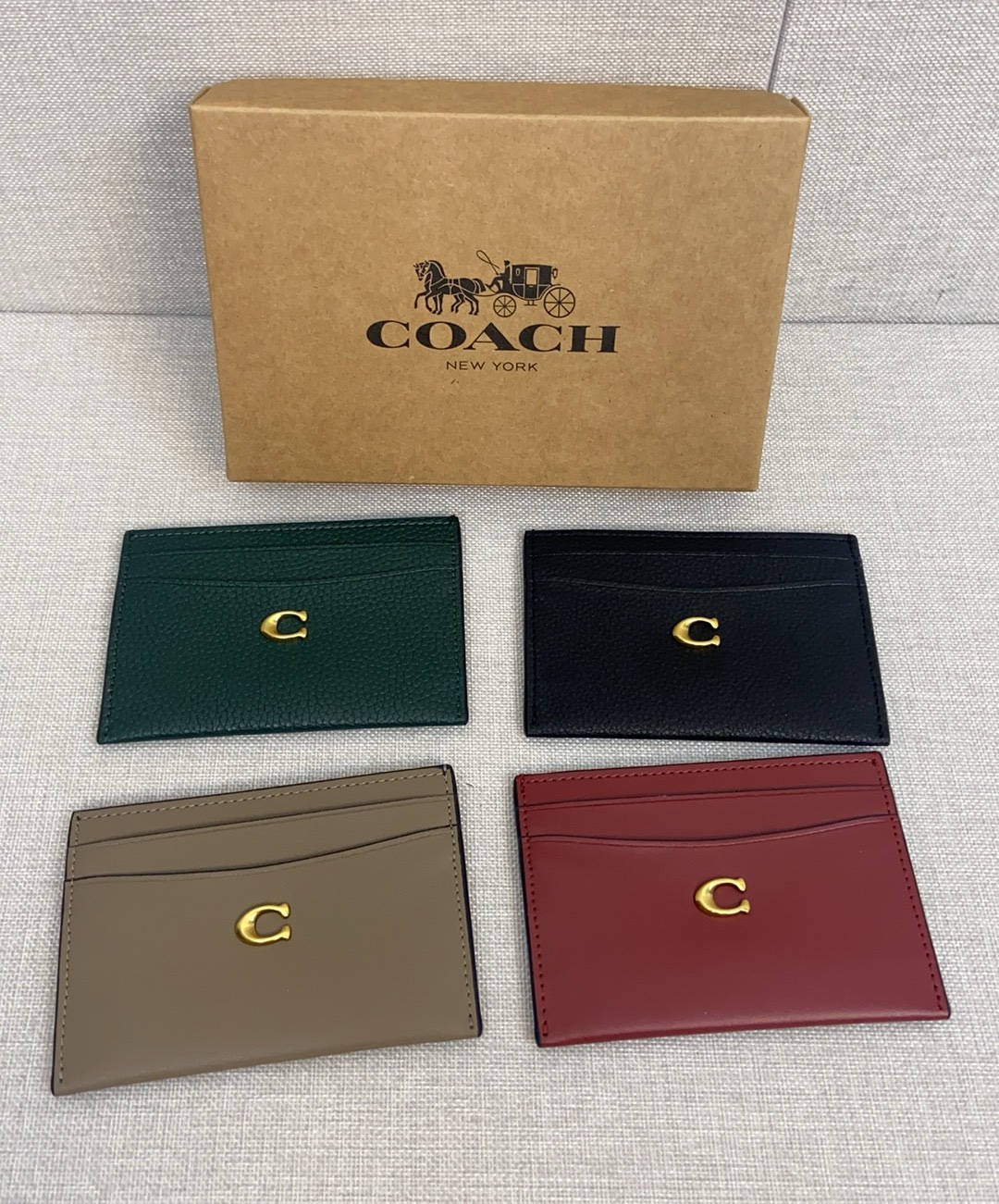 Coach 新款coach卡包cM436 CM435放零钱放卡放硬币。多功能哦。尺寸10 7左右