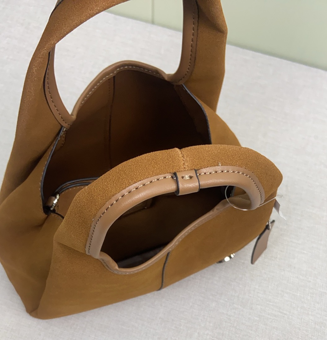 Coach 11月新品 百搭菜篮子 CY674