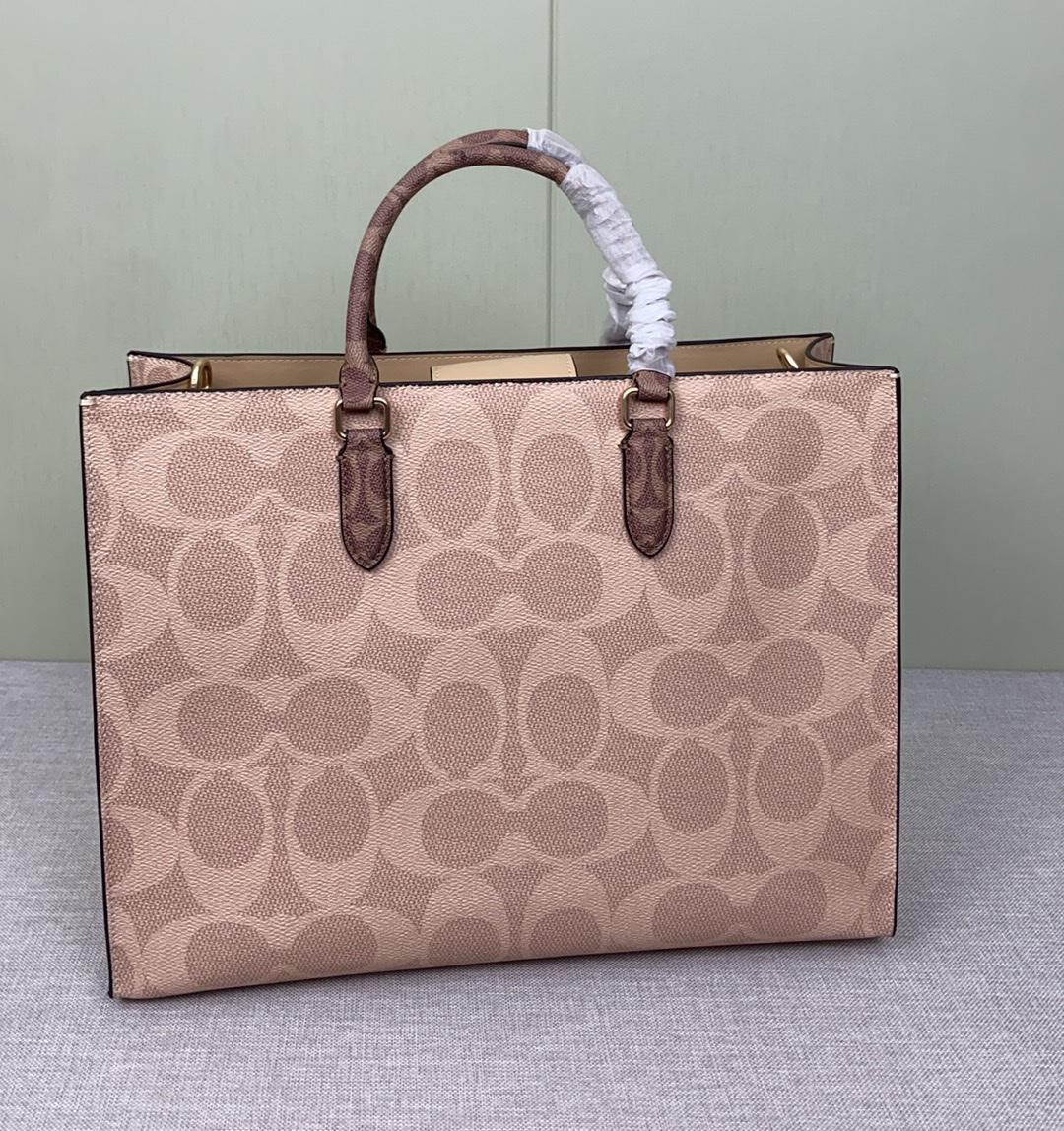 Maggie Tote シンプルデザインの多機能トートバッグ