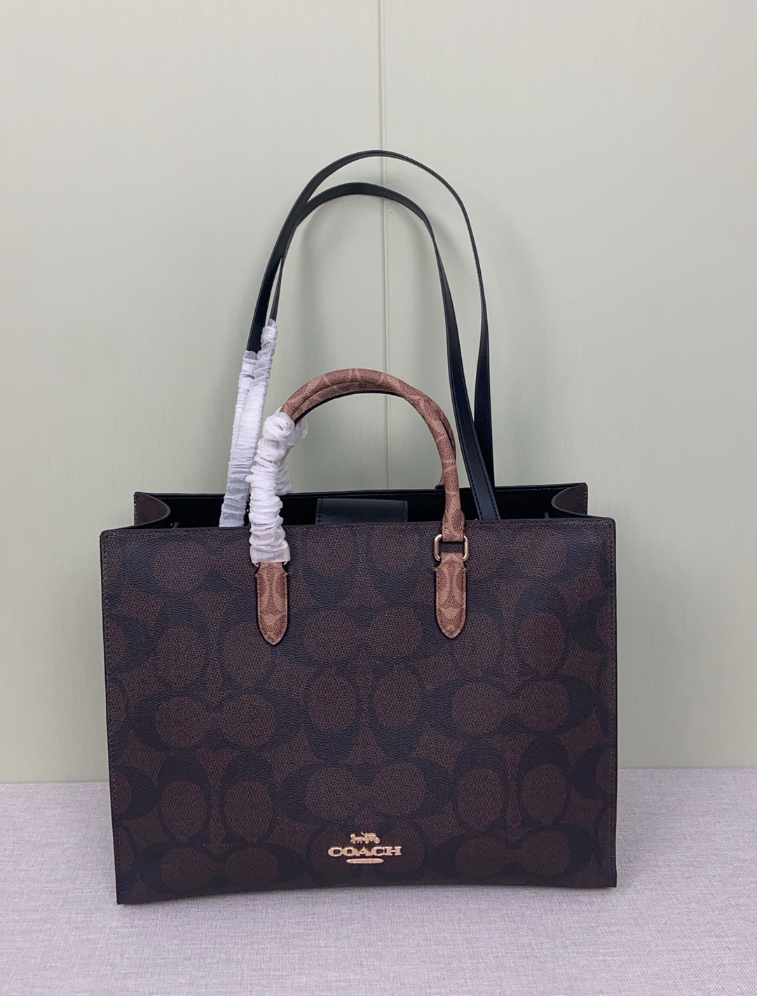 Maggie Tote シンプルデザインのトートバッグ - 2wayスタイル