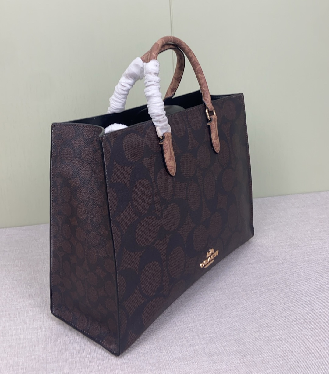 Maggie Tote シンプルデザインのトートバッグ - 2wayスタイル