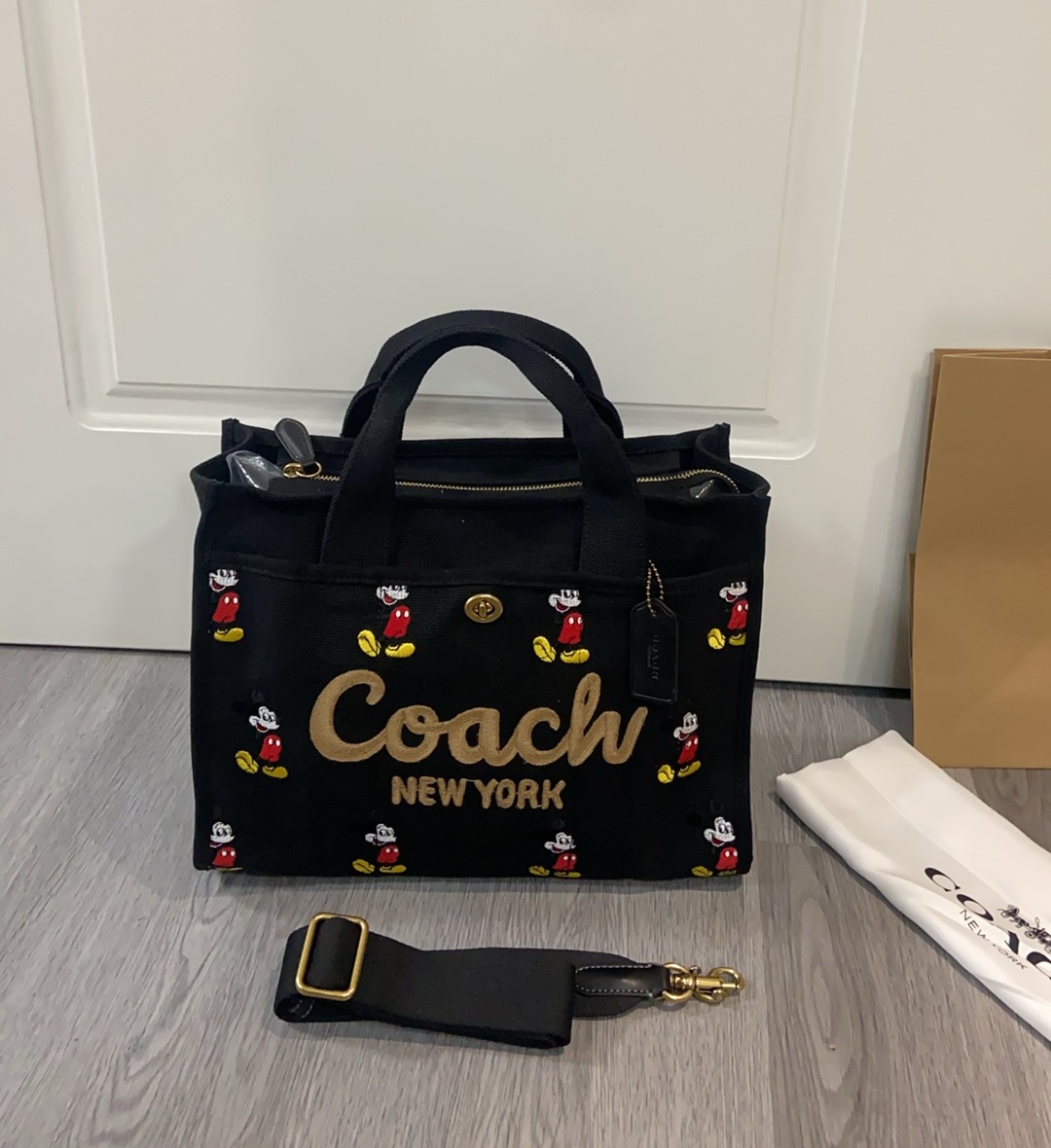 Coach 2月新品大号CAE70 COACH
