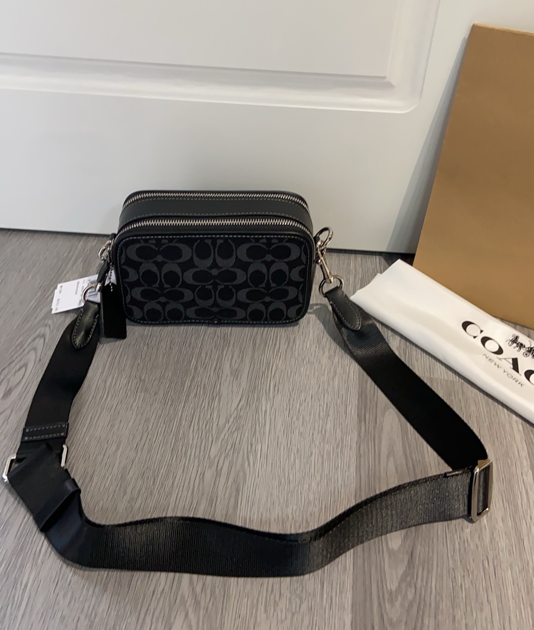 Coach Coach CAJ35 最新款 WYATT 黑色香布蕾CROSSBODY 男款 小包