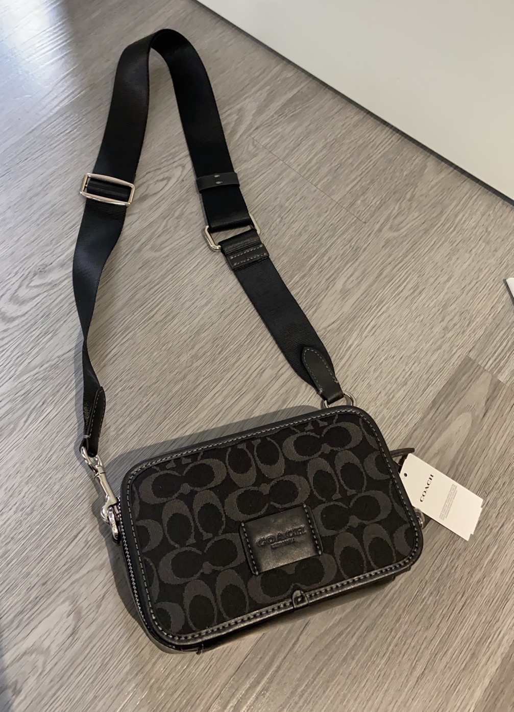 Coach Coach CAJ35 最新款 WYATT 黑色香布蕾CROSSBODY 男款 小包