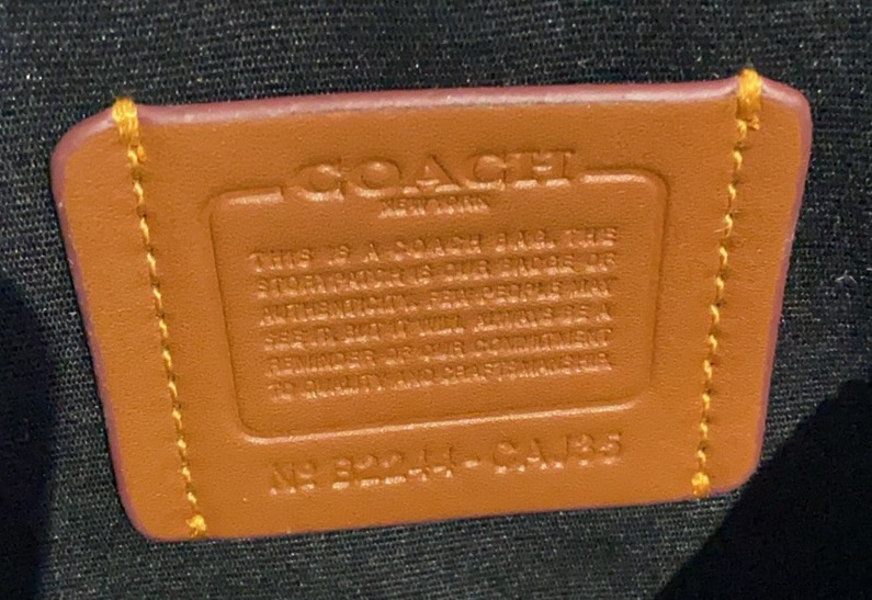 Coach Coach CAJ35 最新款 WYATT 黑色香布蕾CROSSBODY 男款 小包