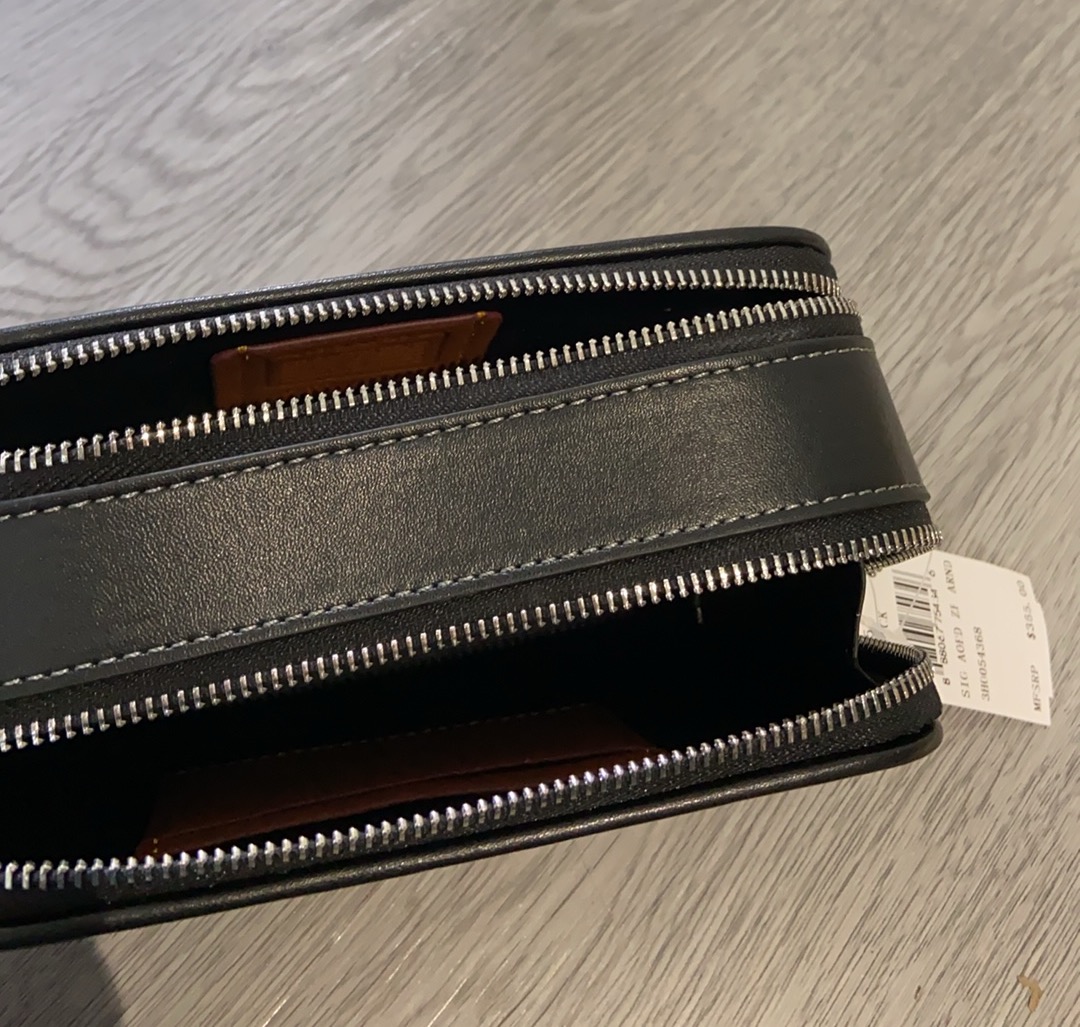 Coach Coach CAJ35 最新款 WYATT 黑色香布蕾CROSSBODY 男款 小包