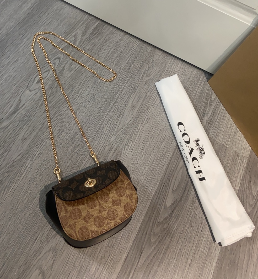 Coach coach tumlock新款CZ018 CZ474老花logo拼色卡包 可可爱爱的链条员8小废包