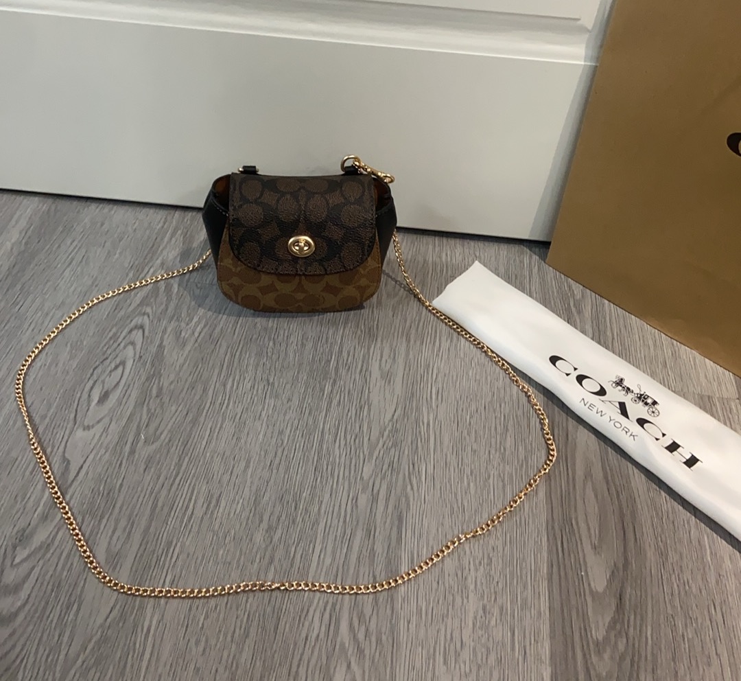 Coach coach tumlock新款CZ018 CZ474老花logo拼色卡包 可可爱爱的链条员8小废包
