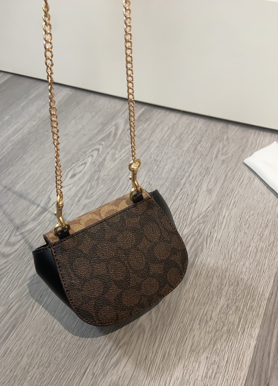 Coach ～ coach tumlock新款CZ018老花logo拼色卡包 可可爱爱的链条员8小废包