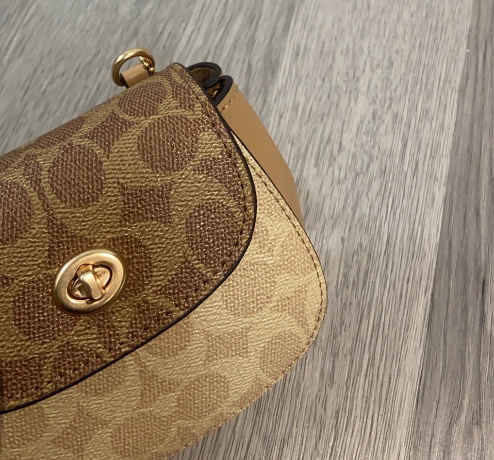 Coach coach tumlock新款CZ018 CZ474老花logo拼色卡包 可可爱爱的链条员8小废包