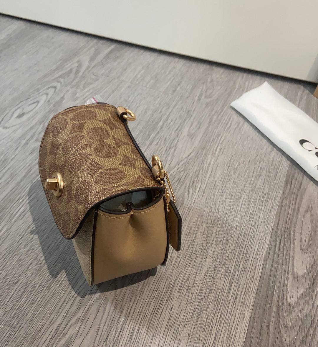 Coach coach tumlock新款CZ018 CZ474老花logo拼色卡包 可可爱爱的链条员8小废包