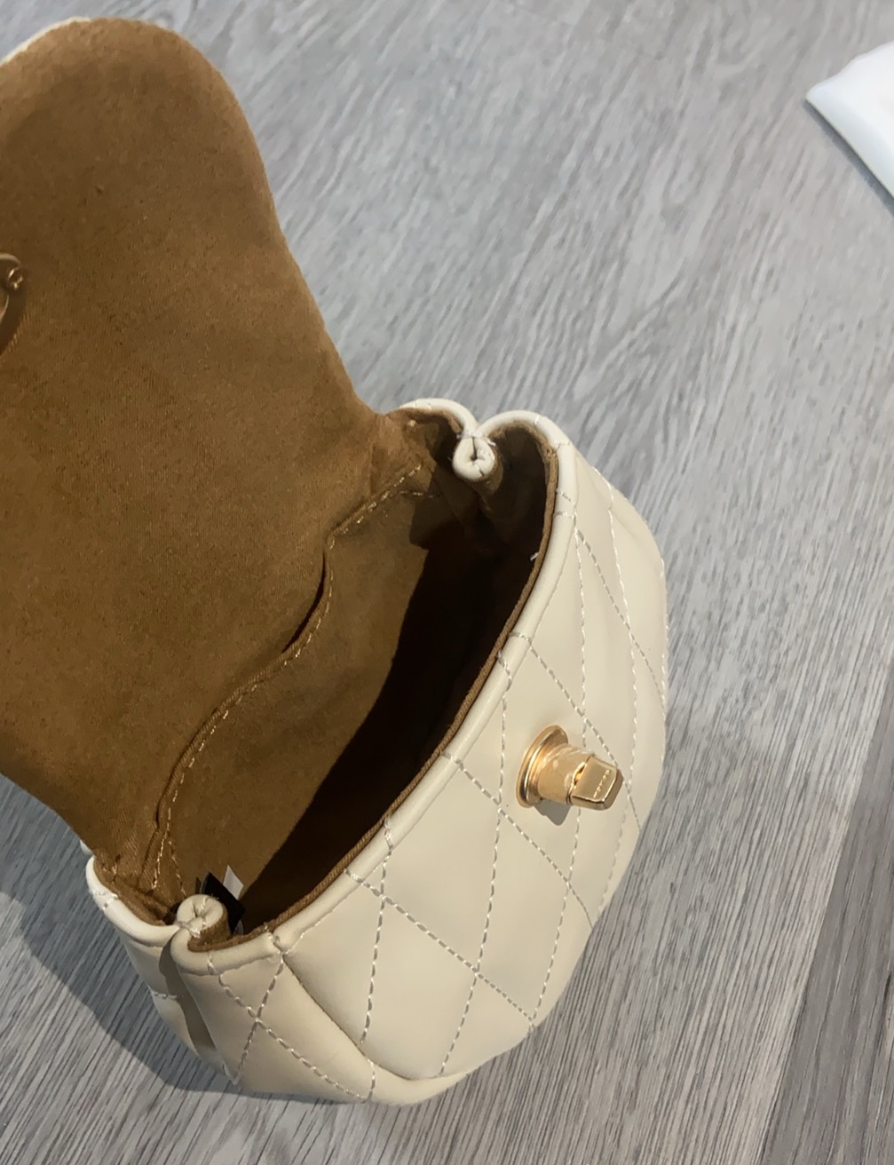 Coach ～ coach tumlock新款CZ018老花logo拼色卡包 可可爱爱的链条员8小废包
