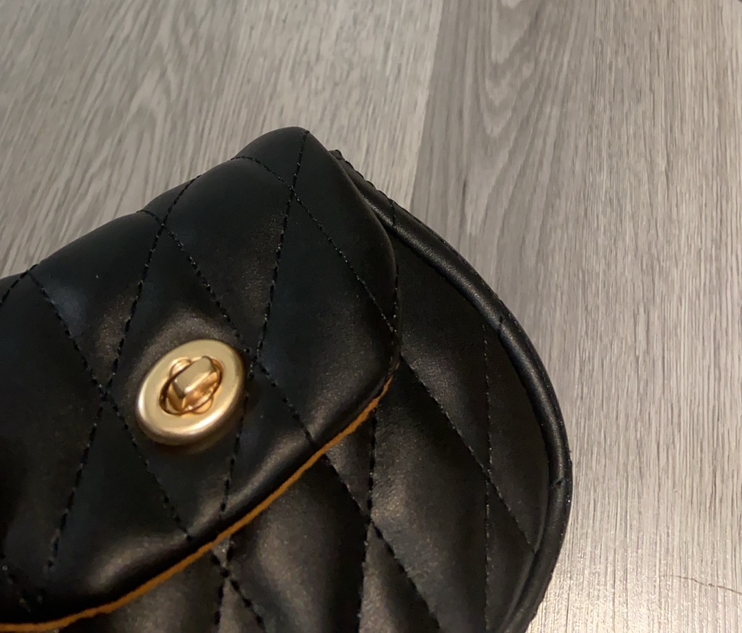 Coach ～ coach tumlock新款CZ018老花logo拼色卡包 可可爱爱的链条员8小废包