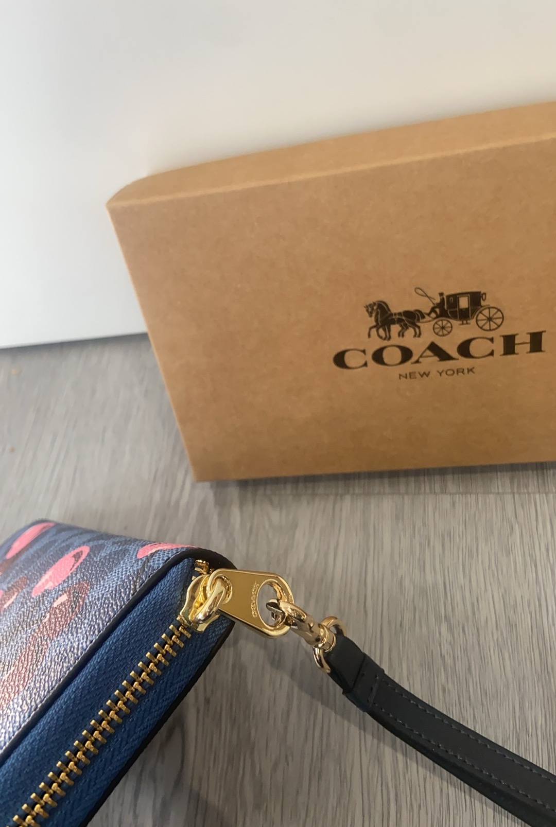 Coach COACH3月新品 CZ328