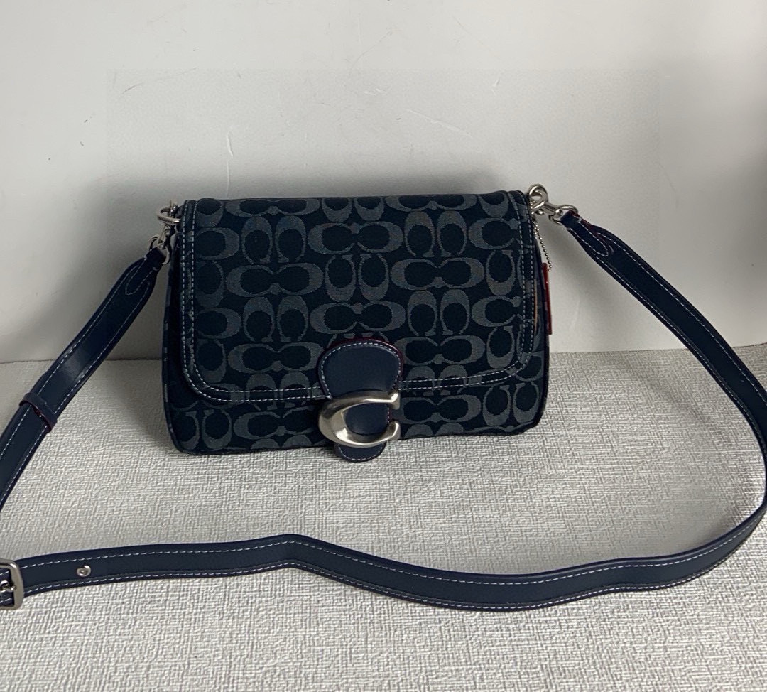Coach ～Coach牛仔香布蕾 CG094 这只超酷香布蕾牛仔 soft tabby新款