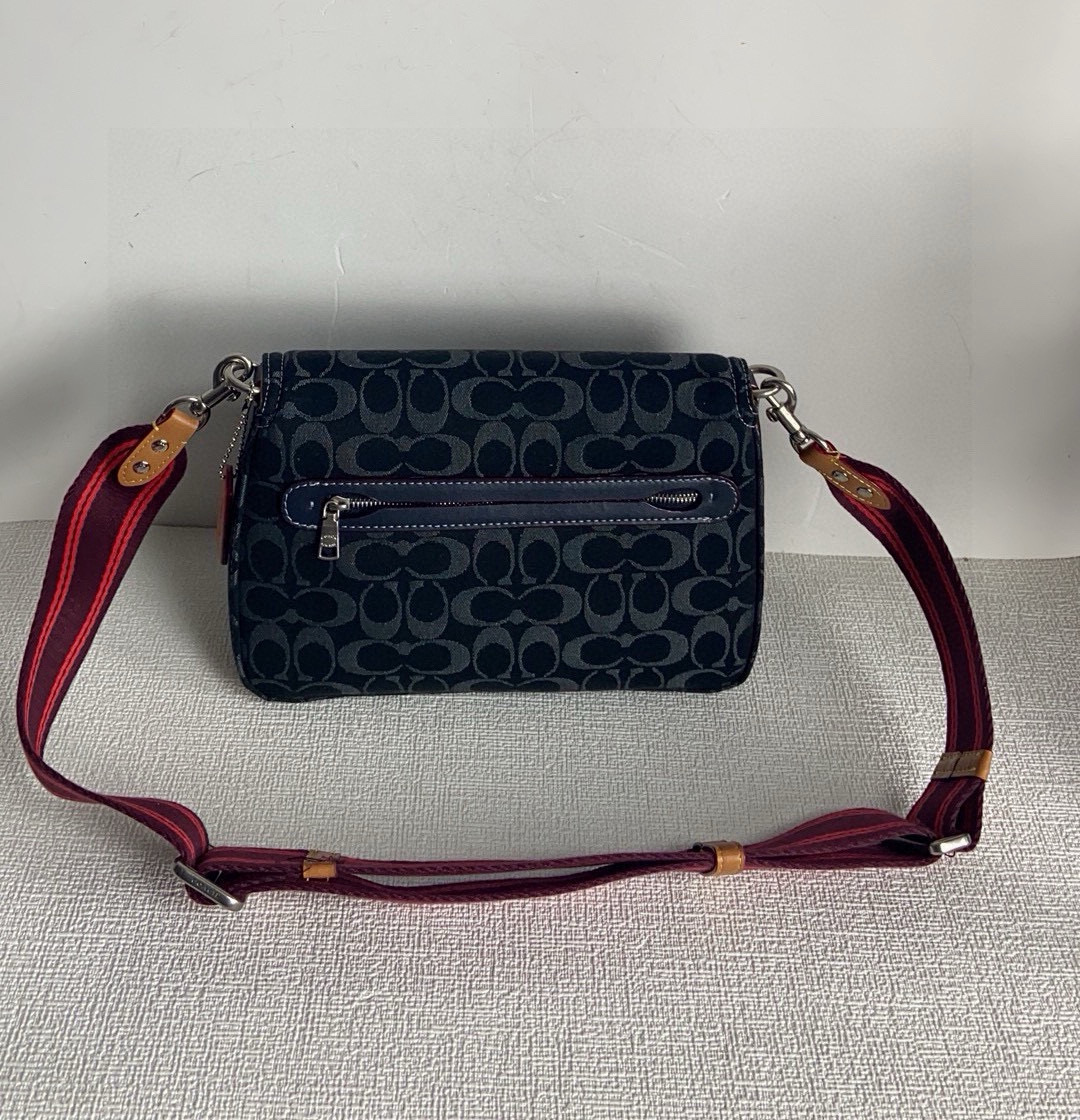 Coach ～Coach牛仔香布蕾 CG094 这只超酷香布蕾牛仔 soft tabby新款